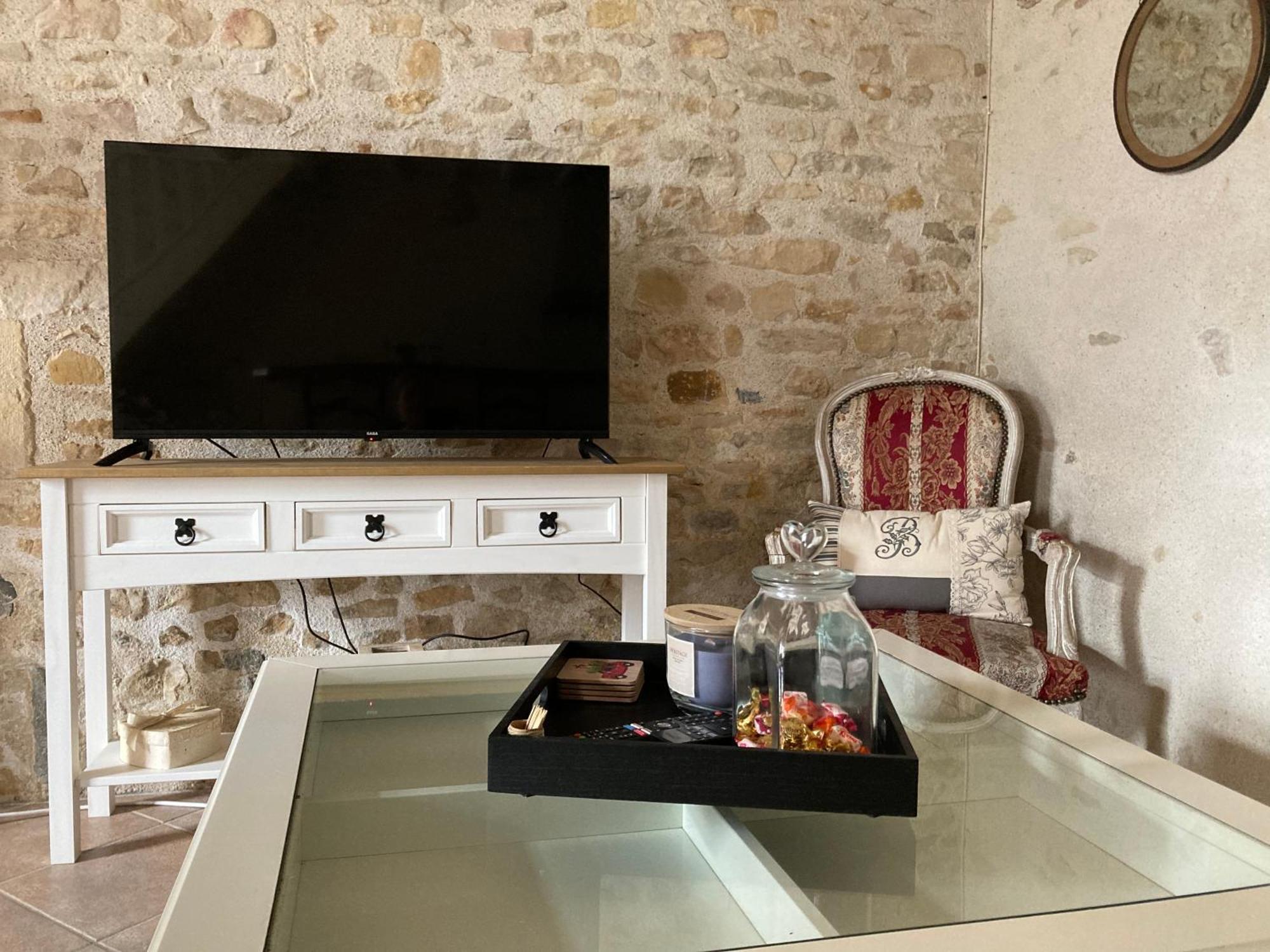 Holiday home Jolie Fermette A 2 Min Du Circuit De Magny Cours *